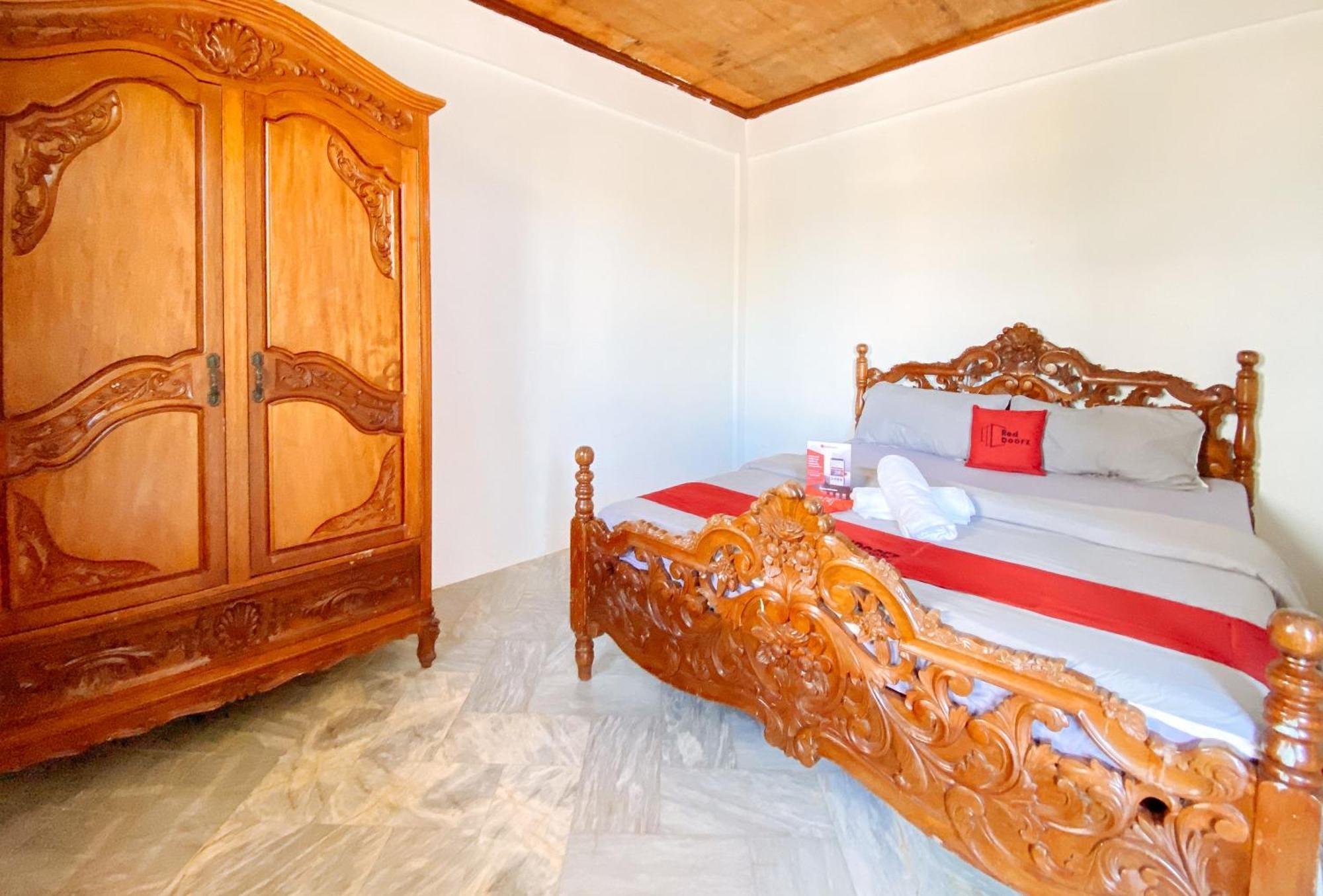 White Castle Beach Resort Iba Zambales Botolan Екстериор снимка
