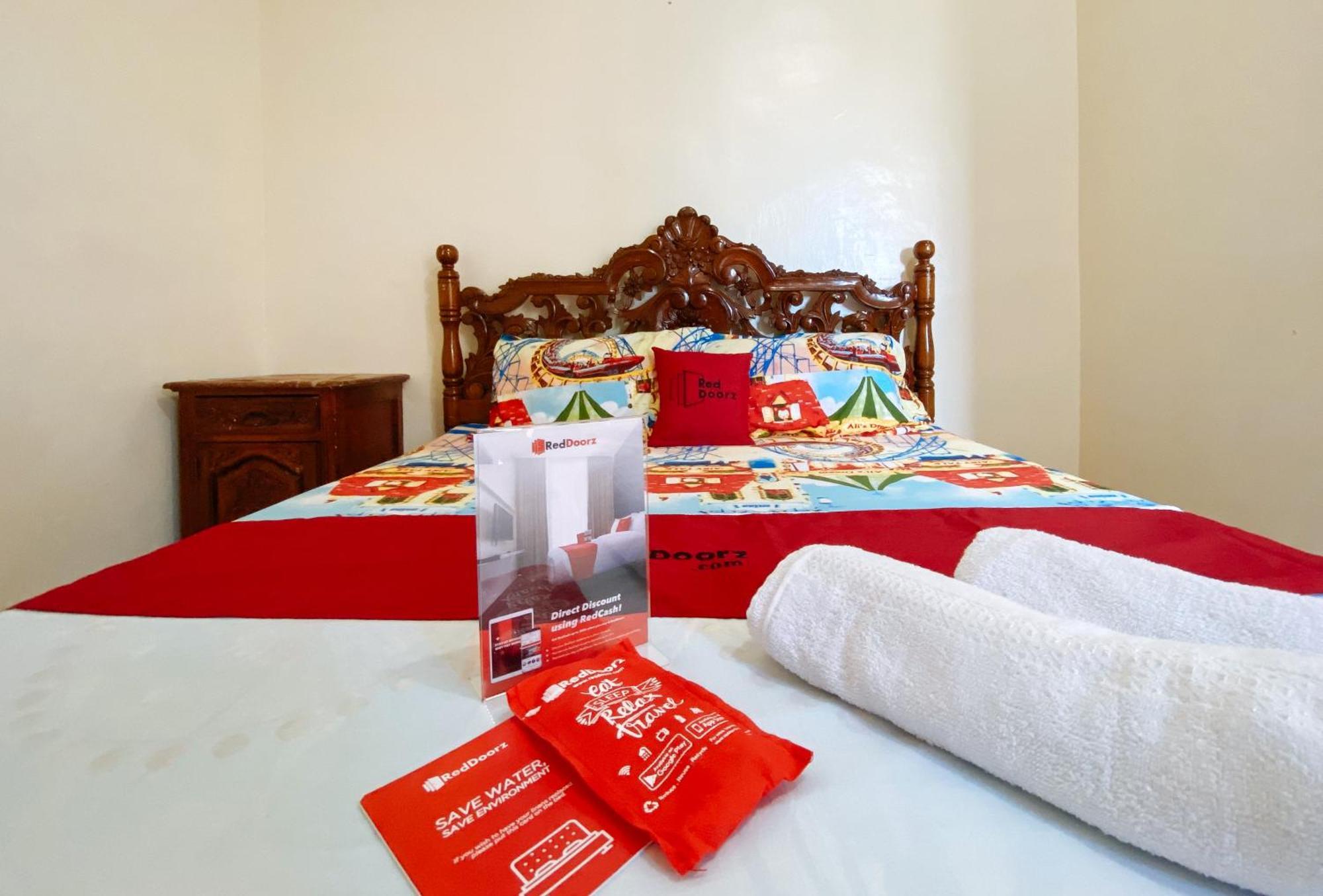 White Castle Beach Resort Iba Zambales Botolan Екстериор снимка