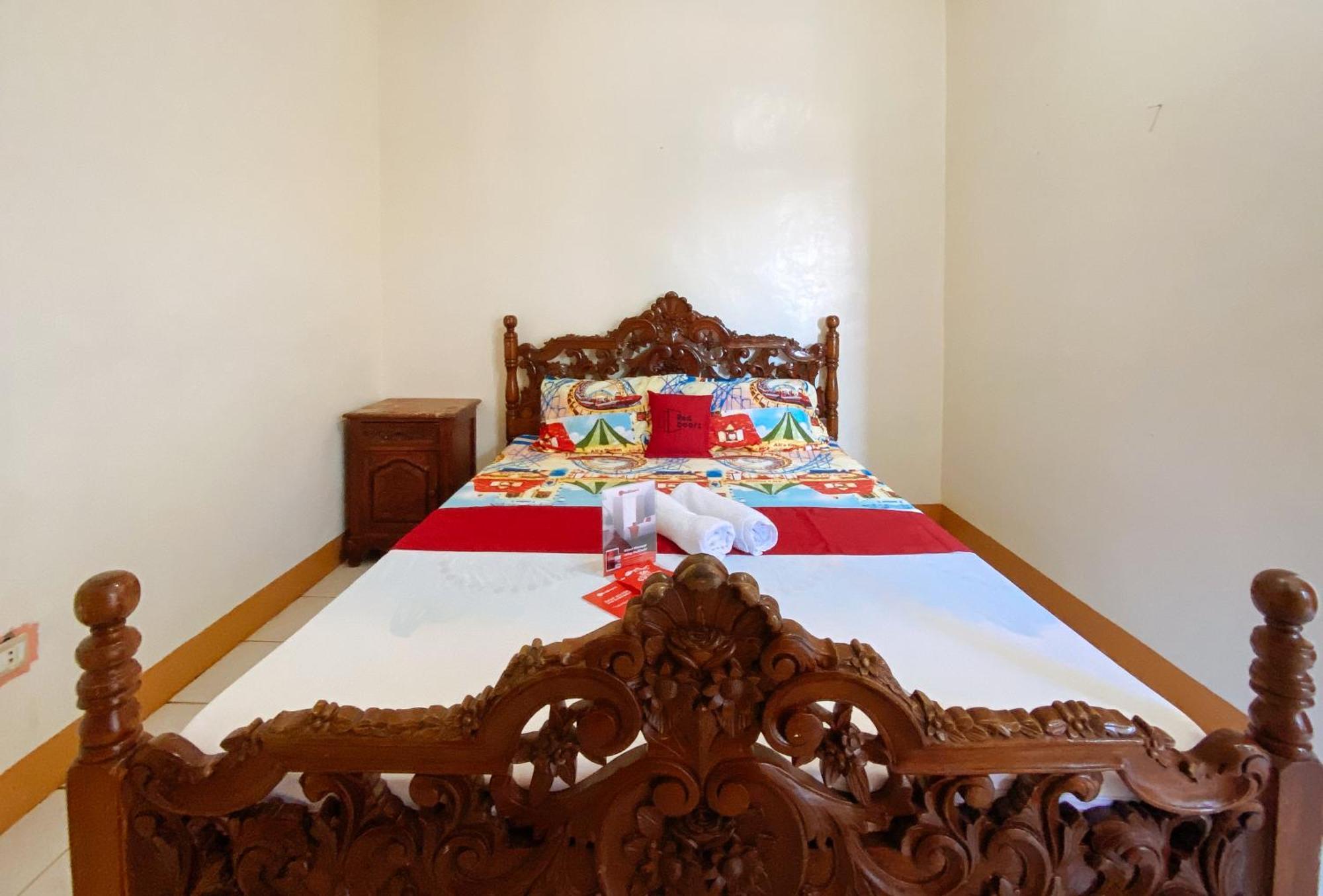 White Castle Beach Resort Iba Zambales Botolan Екстериор снимка
