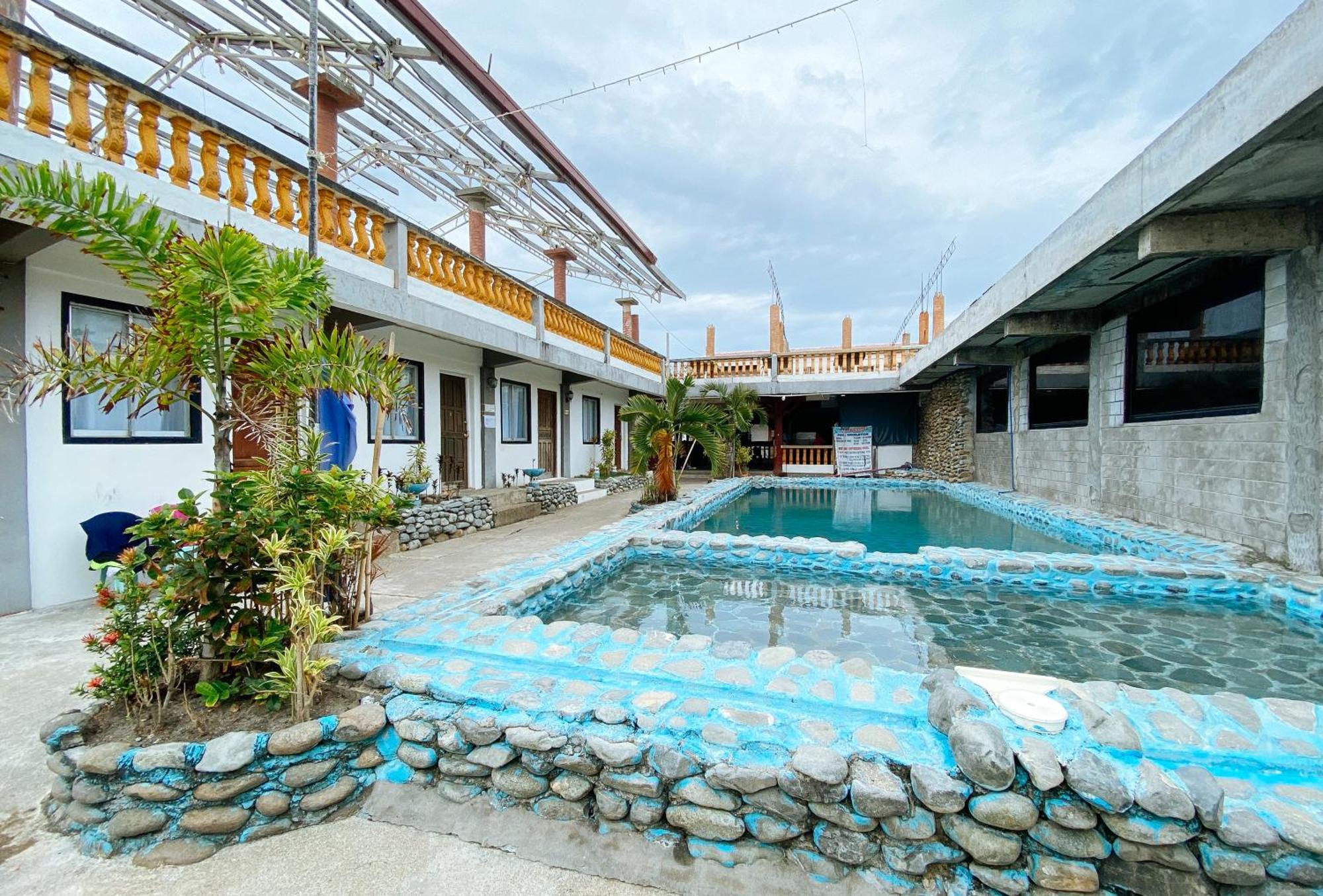 White Castle Beach Resort Iba Zambales Botolan Екстериор снимка